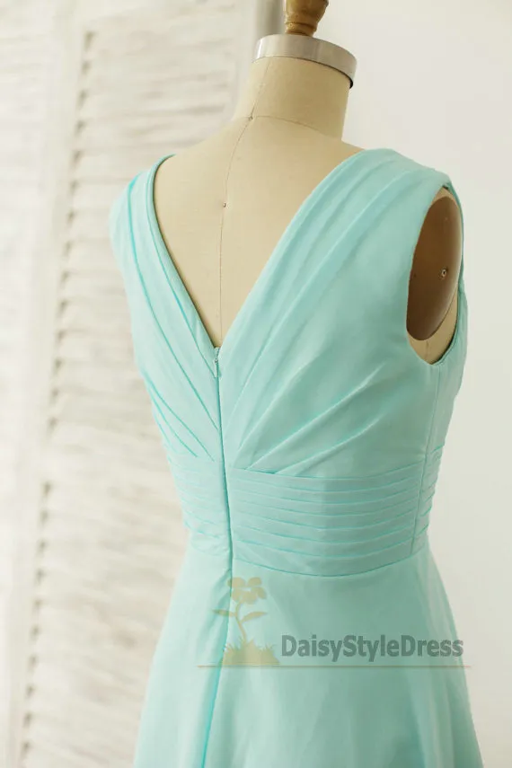 Knee Length Light Blue Bridesmaid Dress