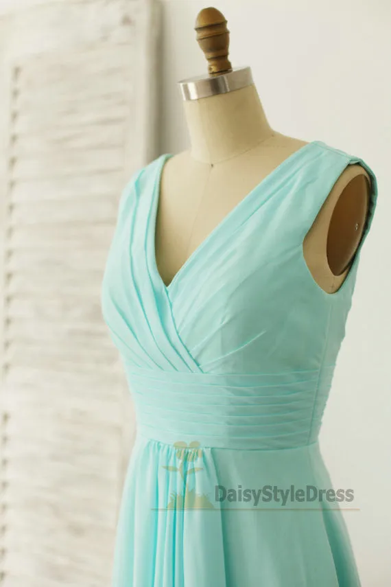Knee Length Light Blue Bridesmaid Dress