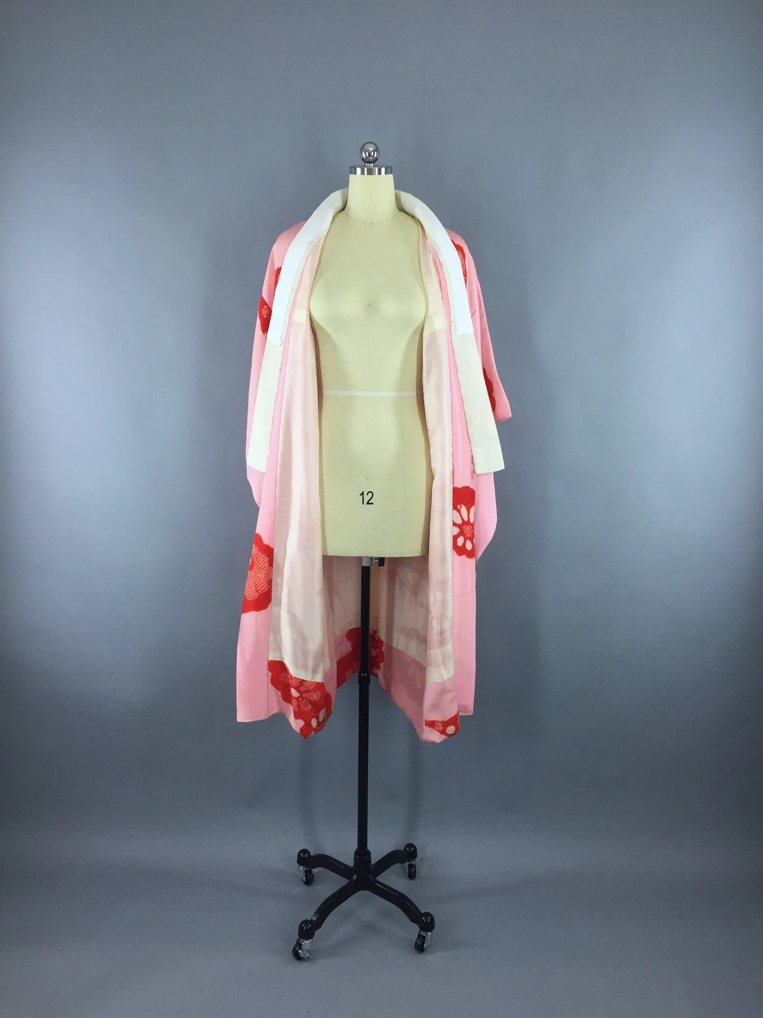 Vintage 1930s Silk Kimono Robe / Pink and Red Shibori Dyed Silk