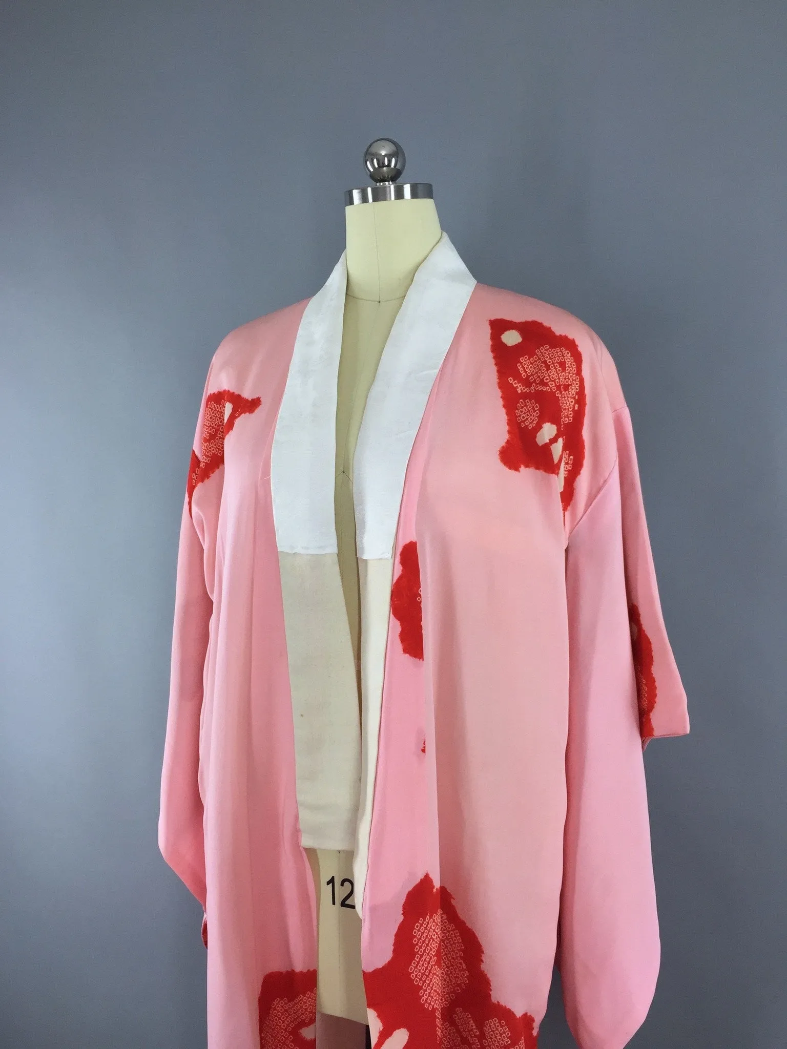 Vintage 1930s Silk Kimono Robe / Pink and Red Shibori Dyed Silk